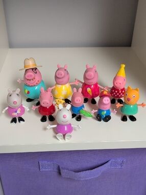 Peppa Pig Mini Toy Set 3" Moveable Legs Sitting Standing Peppa Pig Family Toy